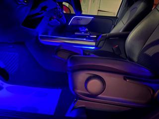 MERCEDES-BENZ GLA 200 usata, con Leve al volante