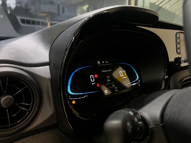 HYUNDAI i10 usata, con Sensori di parcheggio posteriori