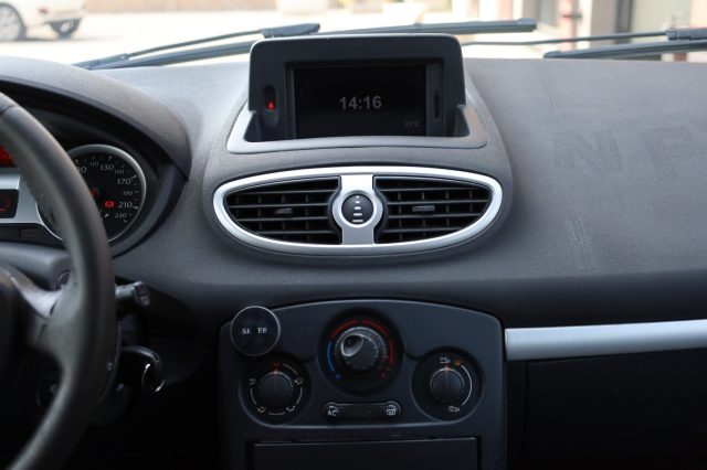 RENAULT Clio usata 23
