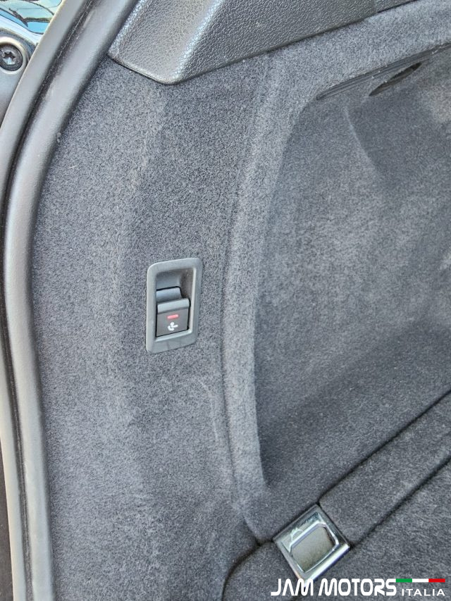 AUDI A4 usata, con Autoradio digitale