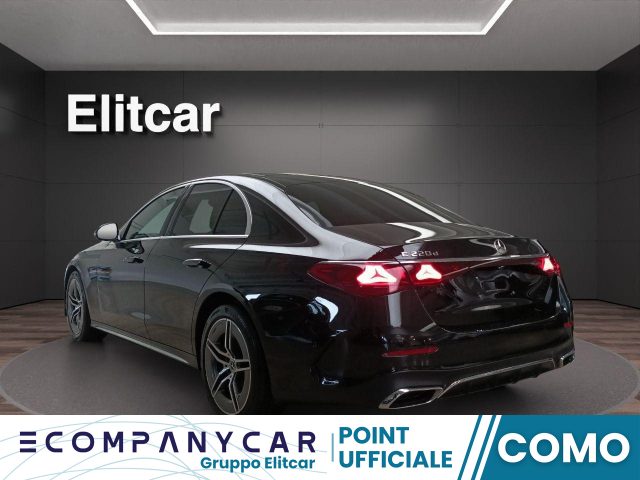 MERCEDES-BENZ E 220 usata, con Cerchi in lega