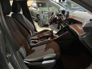 PEUGEOT 208 usata, con Touch screen