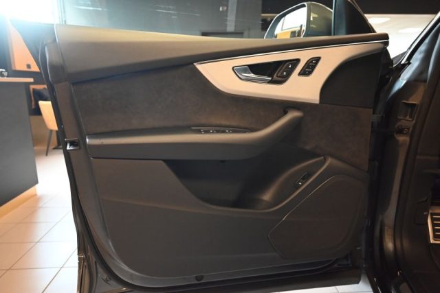 AUDI Q8 usata 37