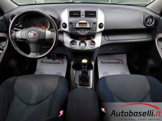 TOYOTA RAV 4 usata, con Sedile posteriore sdoppiato