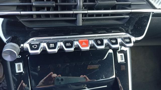 PEUGEOT 2008 usata, con Bluetooth