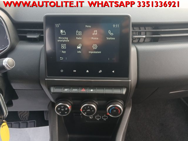 RENAULT Clio usata, con Touch screen