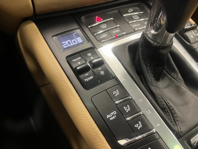 PORSCHE Macan usata, con Specchietti laterali elettrici