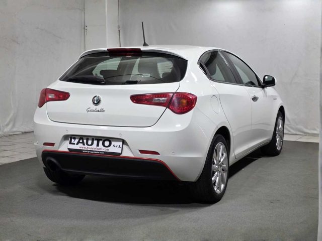 ALFA ROMEO Giulietta usata, con Autoradio