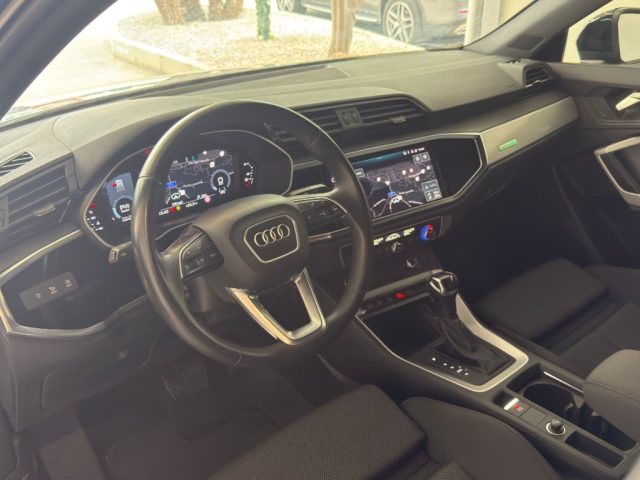 AUDI Q3 usata, con Sensori di parcheggio posteriori