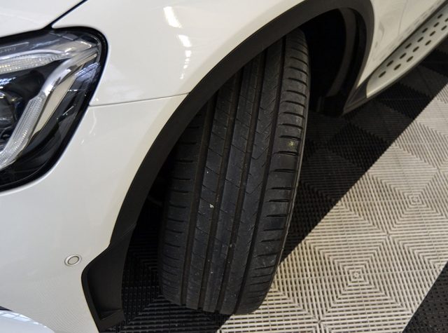 MERCEDES-BENZ GLC 200 usata, con Sedili sportivi