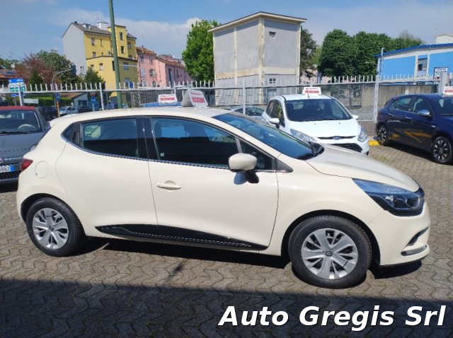 RENAULT Clio usata, con Autoradio