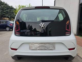 VOLKSWAGEN up! usata, con Autoradio