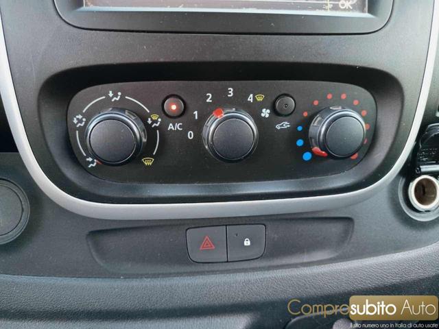 RENAULT Trafic usata 13