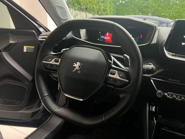 PEUGEOT 2008 usata, con Fari LED