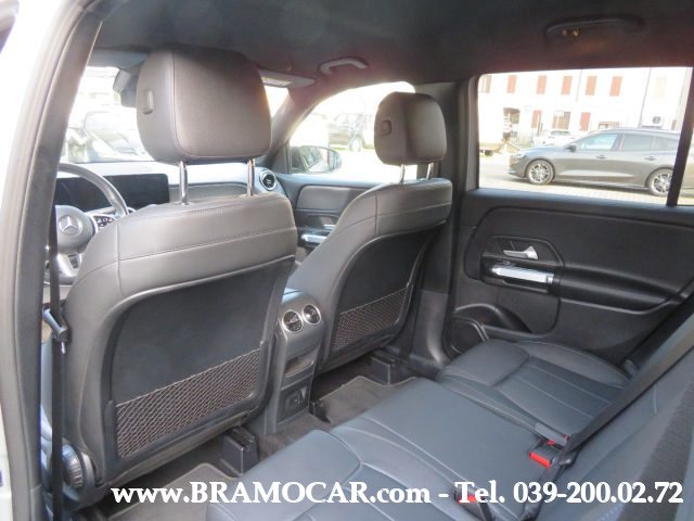 MERCEDES-BENZ GLB 200 usata, con Sedile posteriore sdoppiato