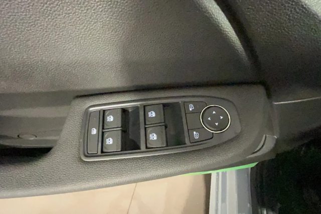 RENAULT Clio usata, con Chiusura centralizzata