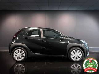 TOYOTA Aygo X usata, con Autoradio