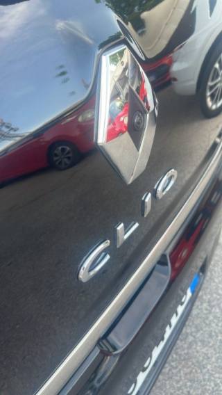 RENAULT Clio usata, con Sensori di parcheggio posteriori
