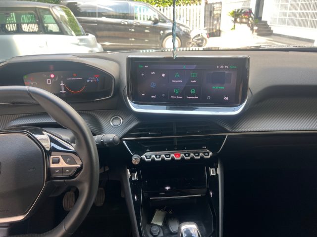 PEUGEOT 2008 usata, con Fari LED