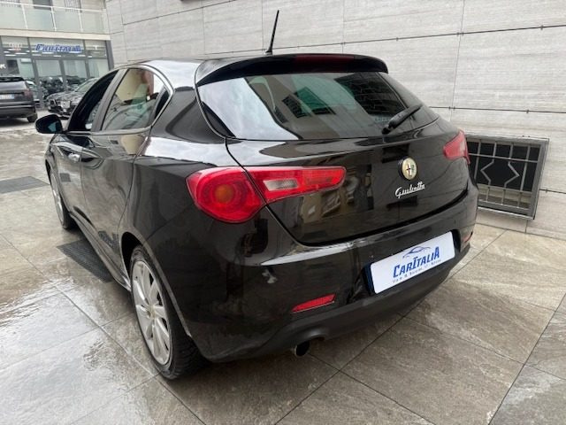 ALFA ROMEO Giulietta usata, con Autoradio