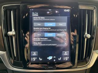 VOLVO V90 Cross Country usata, con Park Distance Control