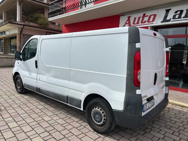 OPEL Vivaro usata, con Autoradio