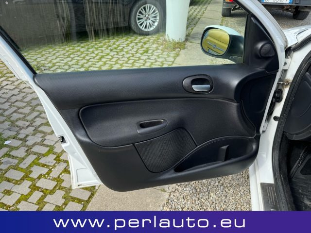 PEUGEOT 206 usata, con Autoradio