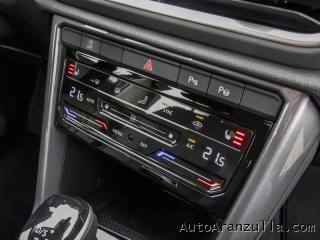 VOLKSWAGEN T-Roc usata, con USB