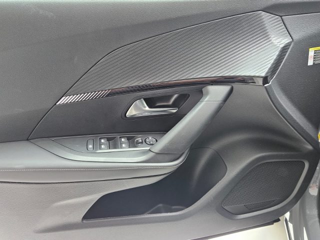 PEUGEOT 2008 usata, con Fari LED