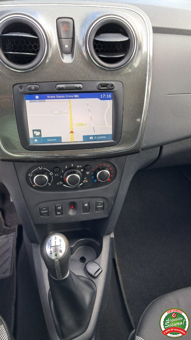 DACIA Sandero usata, con Autoradio