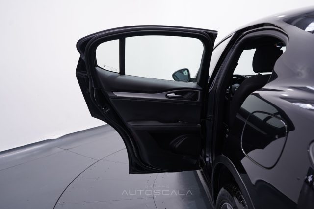ALFA ROMEO Stelvio usata, con Fari LED