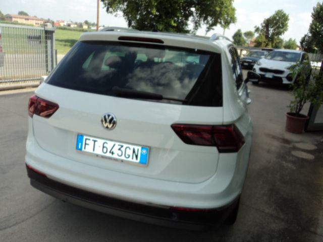 VOLKSWAGEN Tiguan usata, con Autoradio