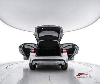 MERCEDES-BENZ GLA 200 usata 6