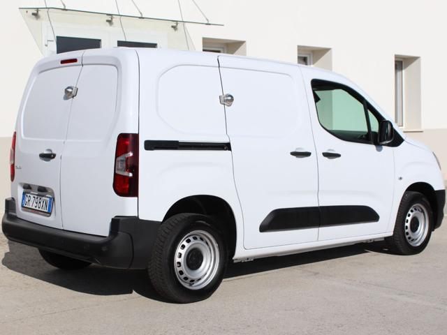 OPEL Combo usata, con Boardcomputer