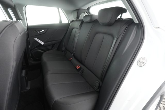 AUDI Q2 usata 9