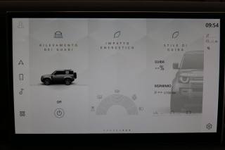 LAND ROVER Defender usata, con Autoradio digitale
