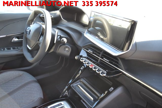 PEUGEOT 2008 usata, con Sensori di parcheggio posteriori