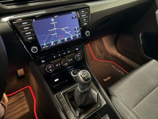 SKODA Superb usata, con Specchietti laterali elettrici