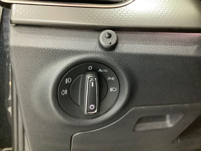 SKODA Kamiq usata, con Autoradio digitale