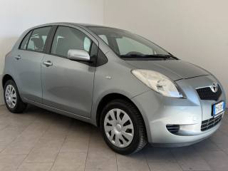TOYOTA Yaris usata 1
