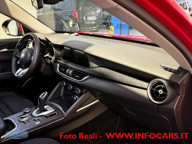 ALFA ROMEO Stelvio usata, con Controllo automatico clima