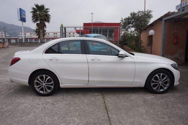 MERCEDES-BENZ C 220 usata, con Boardcomputer