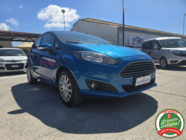 FORD Fiesta usata, con Autoradio
