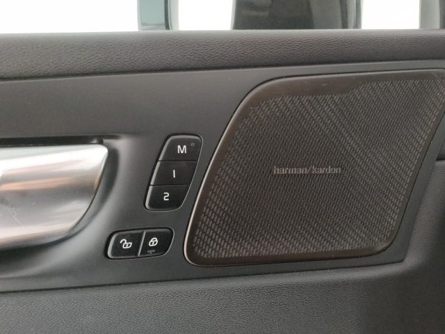 VOLVO XC60 usata, con Vetri oscurati