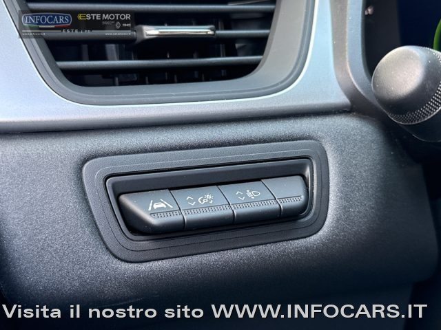 RENAULT Captur usata, con USB