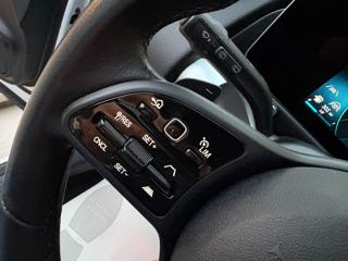 MERCEDES-BENZ GLB 200 usata, con Volante in pelle