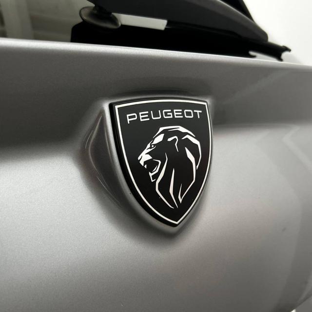 PEUGEOT 308 usata, con Sensori di parcheggio posteriori