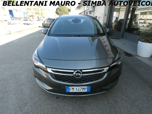 OPEL Astra usata, con Airbag
