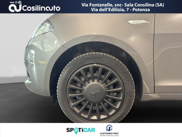 LANCIA Ypsilon usata, con MP3