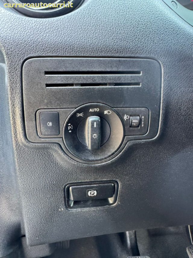 MERCEDES-BENZ Vito usata, con Bluetooth